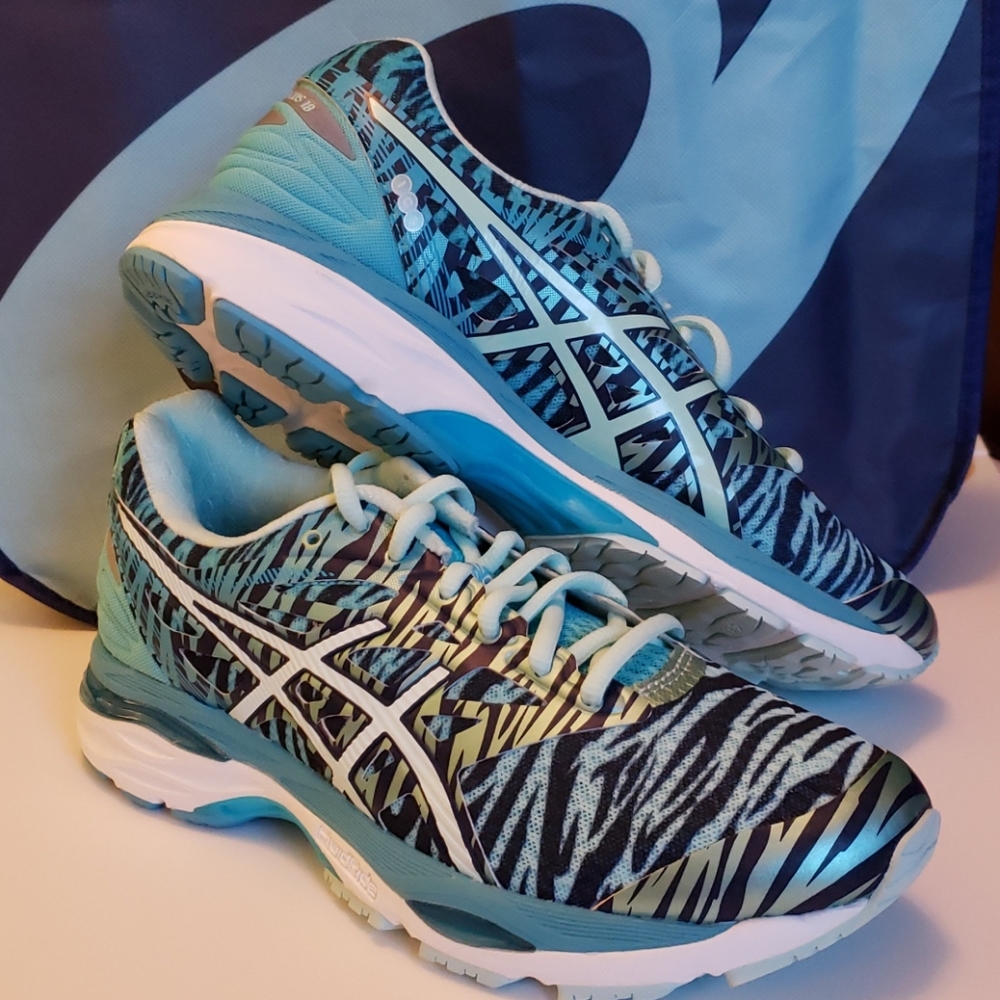 Asics Cumulus 18 Running Shoe.